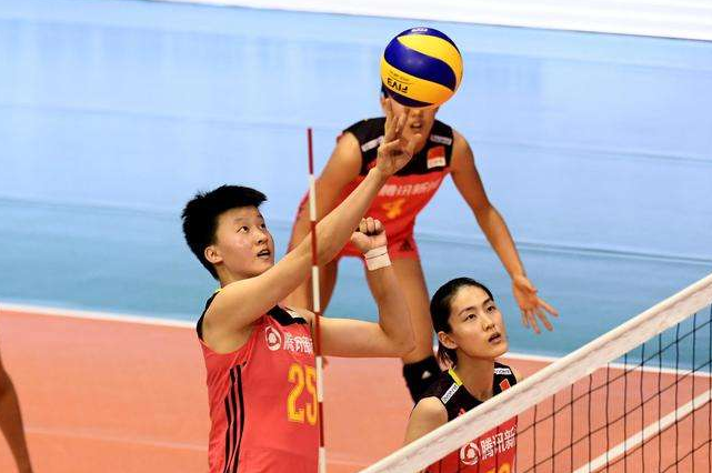  那不勒斯替补奇兵制胜，一比零小胜维罗纳延续领跑态势  