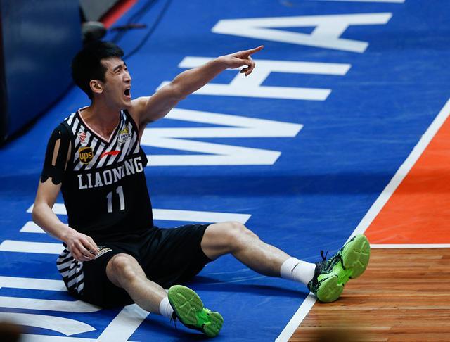  比勒菲尔德青训新星闪耀，本土天才惊艳联赛舞台  